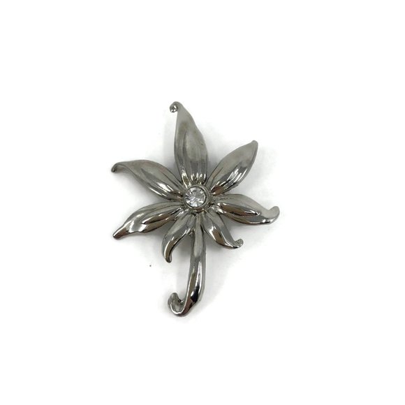 Vintage Silver Tone Poinsettia Brooch - Picture 1 of 7